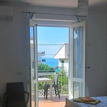 فندق مبيت وإفطار Delle Rose 3*
