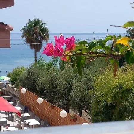 Delle Rose 3* Roseto Capo Spulico