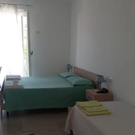Delle Rose Nocleg ze śniadaniem 3*